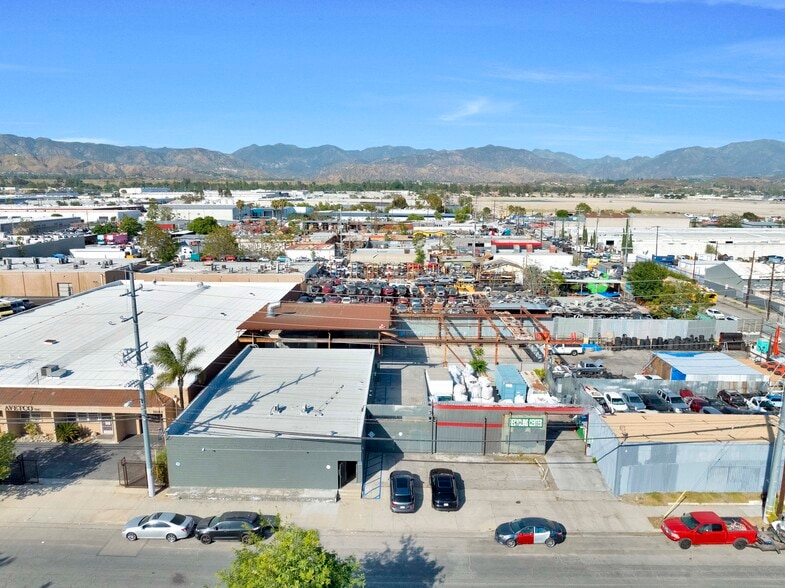 More Photos Of 9800-9820 San Fernando Rd, Pacoima Service For Lease