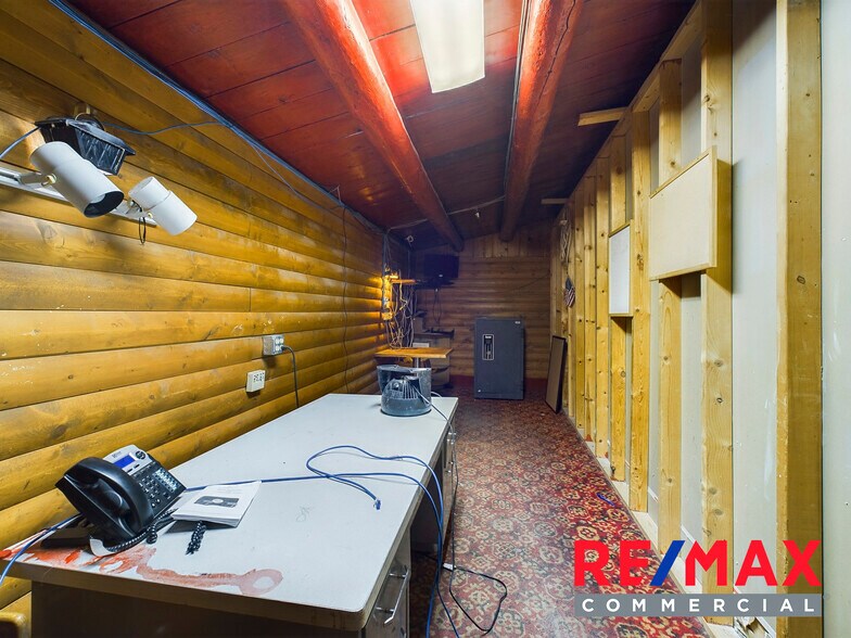 More Photos Of 214 Yellowstone Ave, Cody Bar For Sale