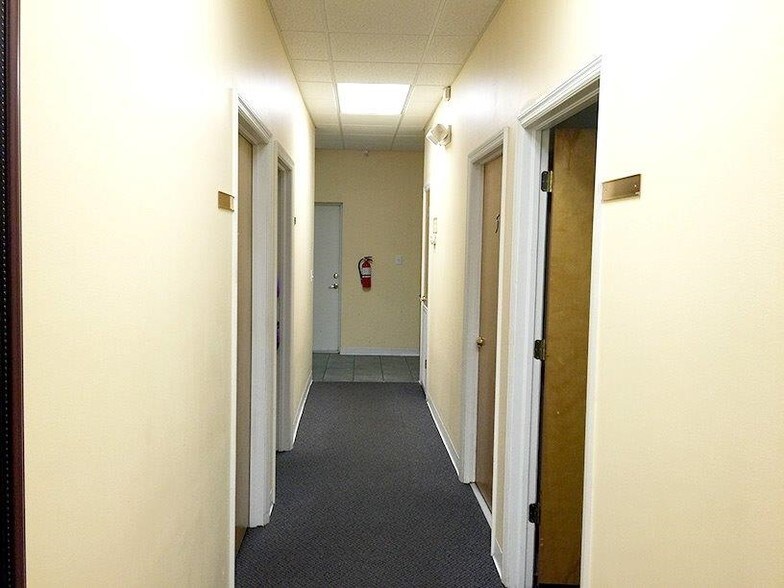 More Photos Of 166 E Bloomingdale Ave, Brandon Medical For Lease