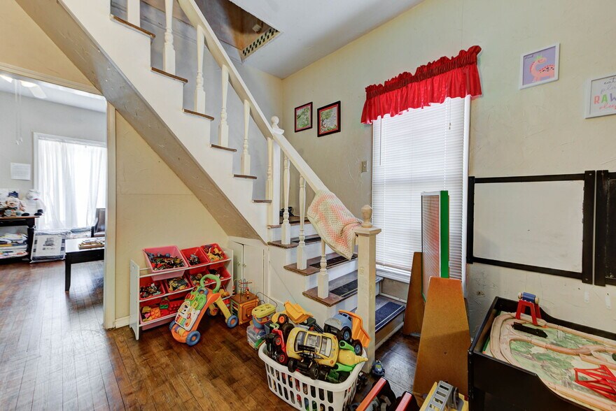 More Photos Of , El Reno Office For Sale