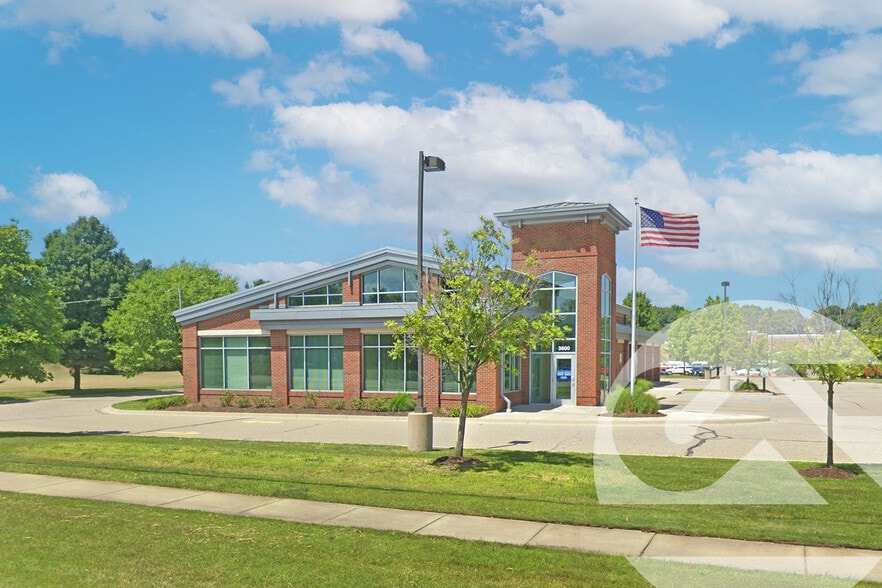 Primary Photo Of 3800 Owen Rd, Fenton General Retail For Sale