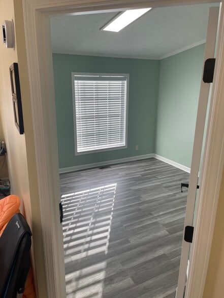 More Photos Of 10137 W HWY 30, Wanatah Flex For Sale