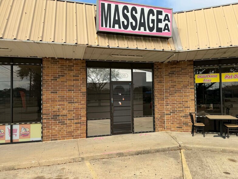 More Photos Of 4307 Red Bluff Rd, Pasadena Unknown For Lease