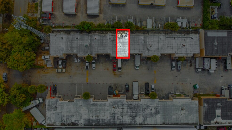 More Photos Of 2104-2120 W 62nd St, Hialeah Warehouse For Lease