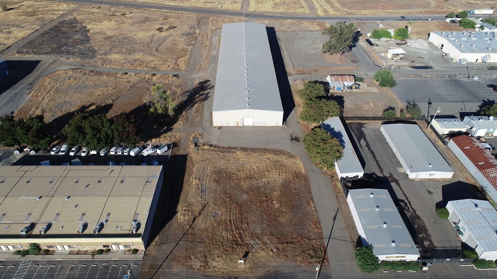 More Photos Of 2620 5th Ave, Oroville Warehouse For Sale