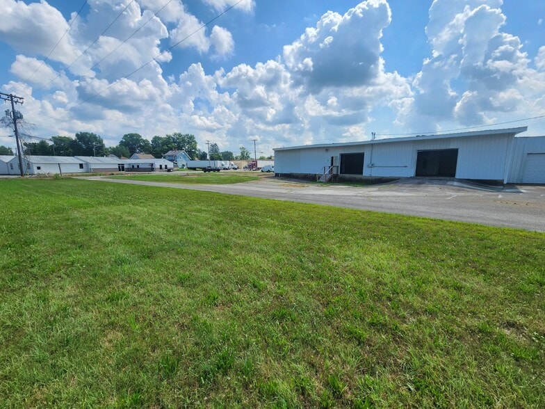 More Photos Of 1230 Jackson St, Columbus Warehouse For Lease