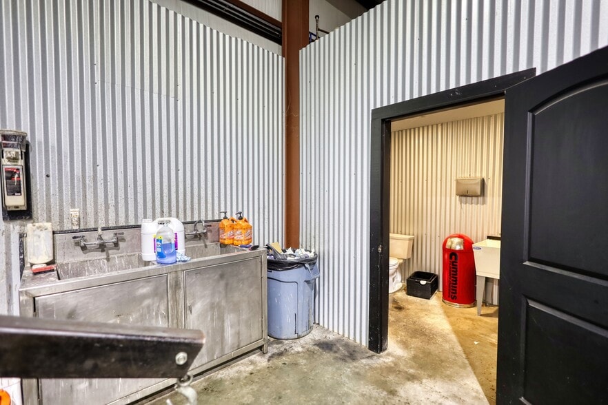 More Photos Of 200 Railroad St, Monticello Industrial For Sale
