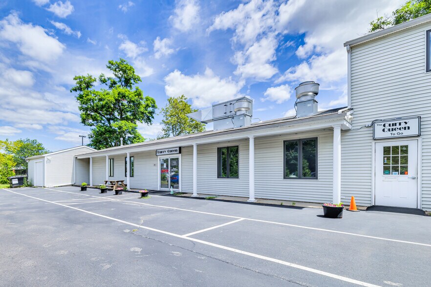 More Photos Of 93 Elm St, Old Saybrook Restaurant For Lease