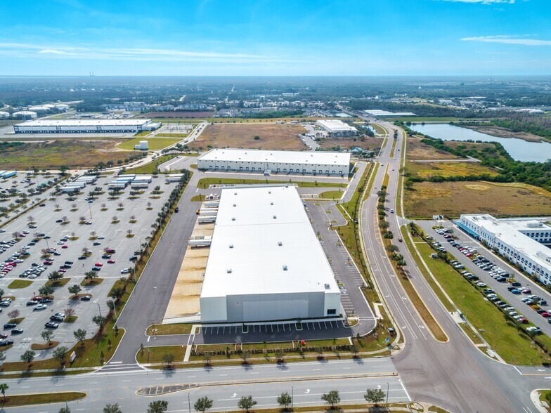 More Photos Of 3240 Clover Ridge Ave, Ruskin Unknown For Lease