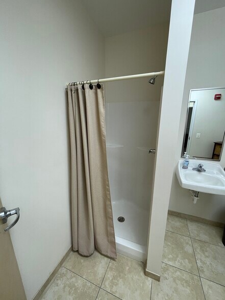 More Photos Of 23077 Three Notch Rd, California Office For Lease