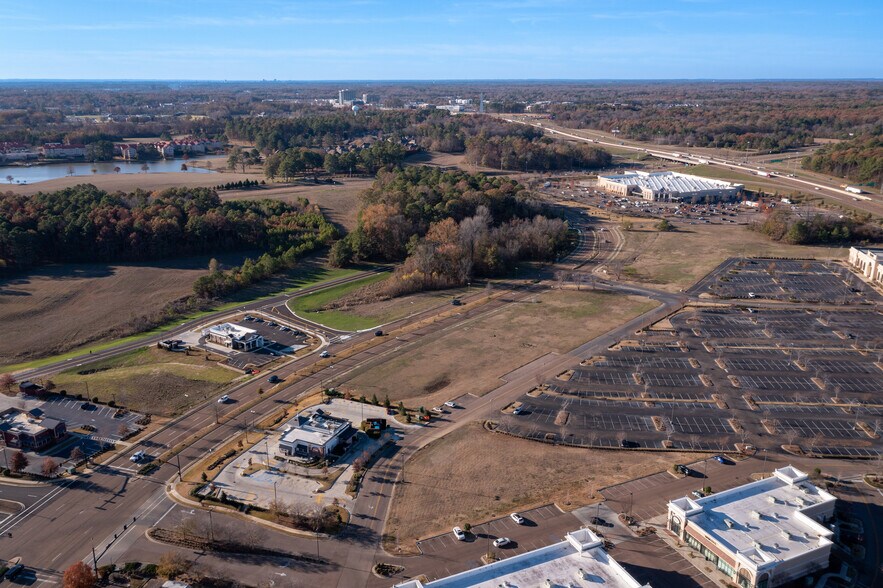 More Photos Of 221 Grandview Blvd, Madison Land For Lease