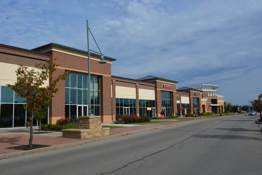 More Photos Of 913-1070 Holt Rd, Webster Unknown For Lease