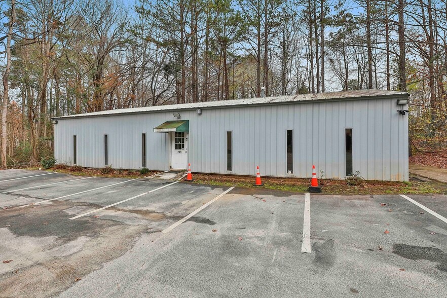 More Photos Of , Peachtree City Unknown For Sale