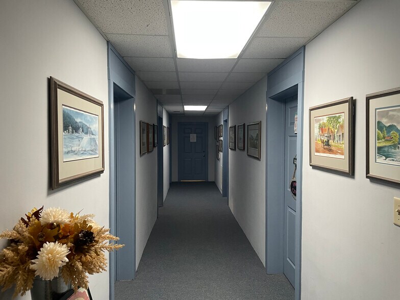 More Photos Of 1423 Washington St, Clarkesville Storefront Retail Office For Lease