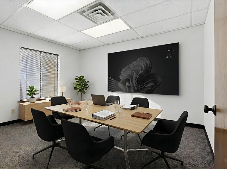 More Photos Of 1006 N Bowen Rd, Arlington Office For Lease