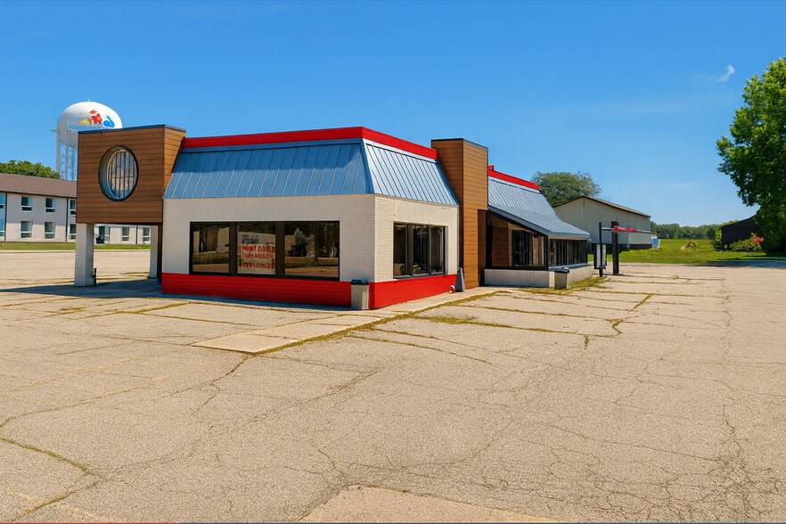 Primary Photo Of 2209 Circle Dr W, Spirit Lake Fast Food For Sale