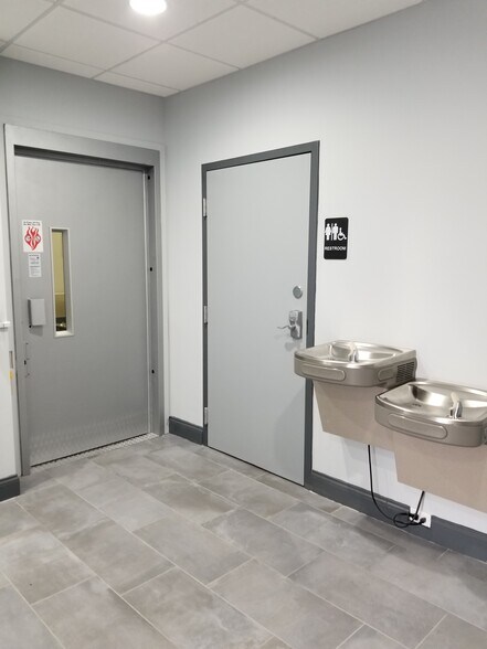 More Photos Of 8865 Commodity Cir, Orlando Office For Lease