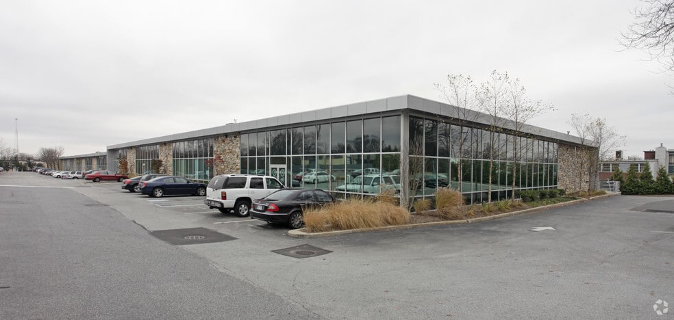 More Photos Of 1324 Motor Pky, Hauppauge Medical For Lease