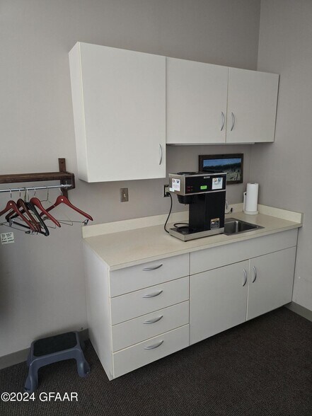 More Photos Of 3221 32nd Ave S, Grand Forks Unknown For Lease