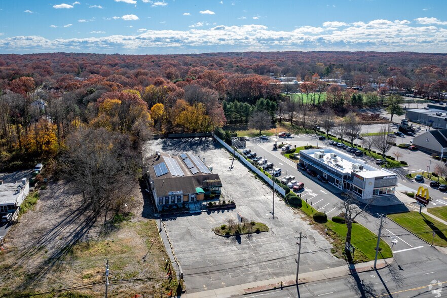 More Photos Of 1702 Middle Country Rd, Centereach Restaurant For Sale