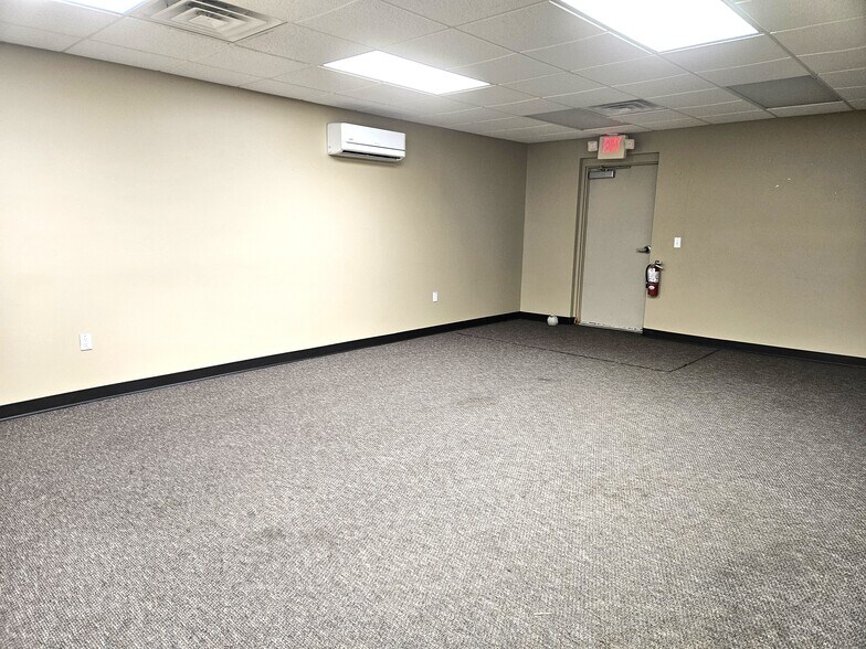 More Photos Of 6270 State St, Saginaw Freestanding For Sale