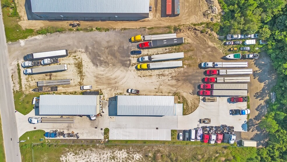 More Photos Of 3295 Steel Rail Dr, Bunnell Warehouse For Lease