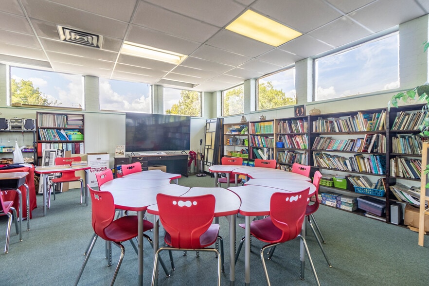 More Photos Of 1515 Section Rd, Cincinnati Religious Facility For Sale