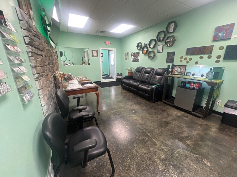 More Photos Of 123 1st St SE, Mason City Office For Lease