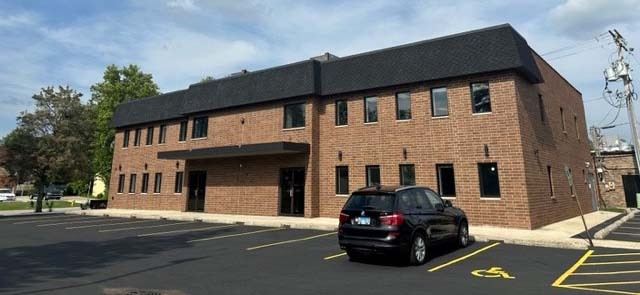 Primary Photo Of 1035 Havens Ct, Downers Grove Medical For Lease