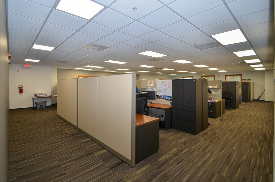 More Photos Of 970 S 29th St W, Billings Office For Sale