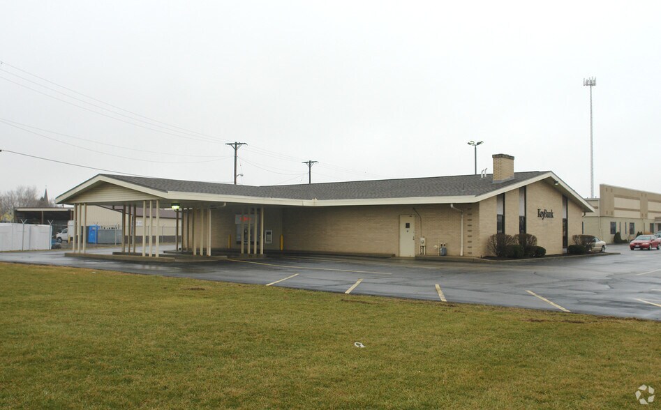 More Photos Of 2455 Stanley Ave, Dayton Auto Dealership For Sale