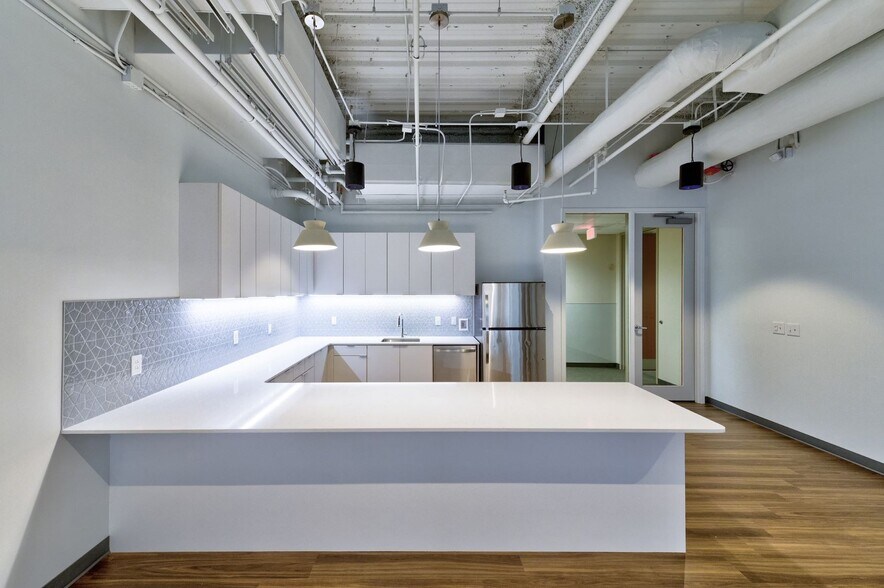 More Photos Of 8537 Six Forks Rd, Raleigh Office For Lease