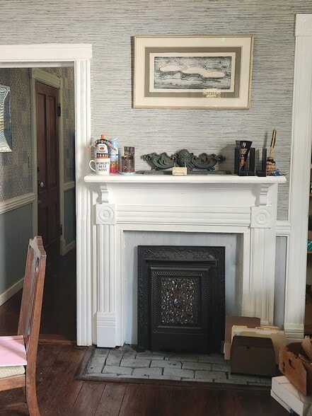 More Photos Of 1711 Reynolds St, Brunswick Office For Sale