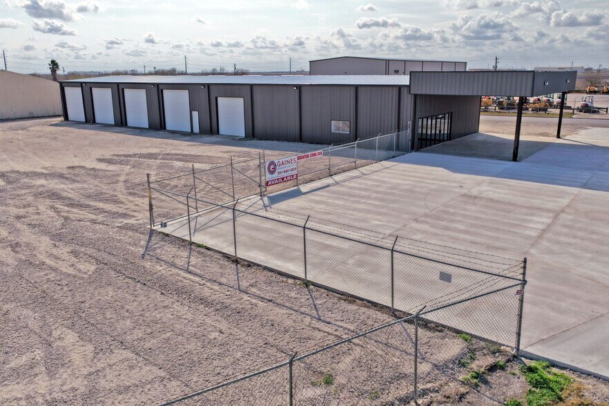Primary Photo Of 6637 Leopard St, Corpus Christi Warehouse For Lease