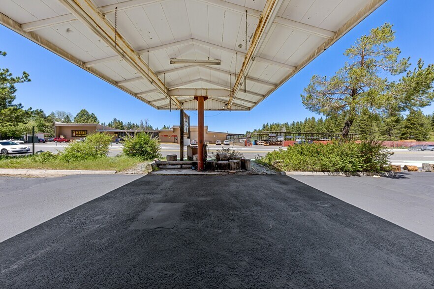 More Photos Of 2774 Lake Tahoe Blvd, South Lake Tahoe Industrial For Sale