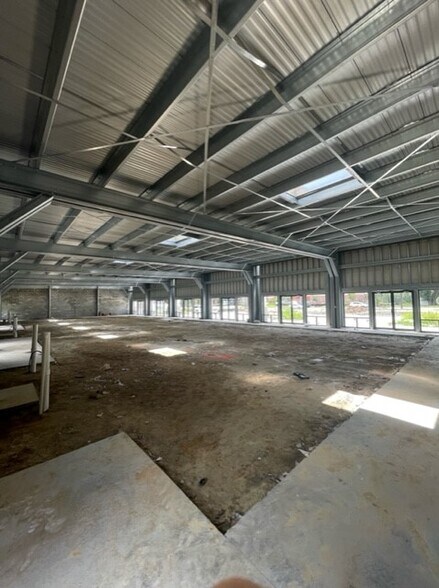 More Photos Of 4410 Ogeechee Rd, Savannah Storefront Retail Office For Lease