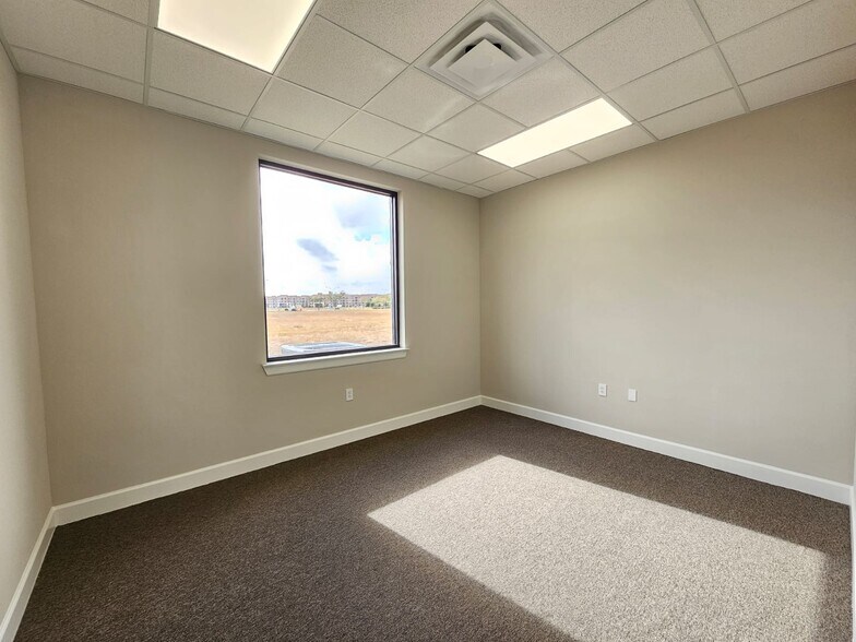 More Photos Of 25145 Star Lane, Katy Medical For Lease