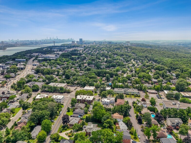 More Photos Of 616 E Palisade Ave, Englewood Cliffs Office For Sale