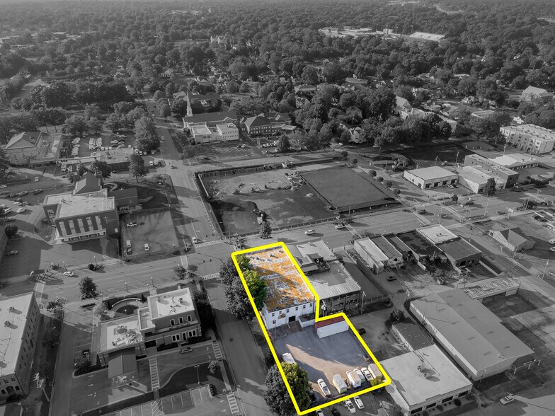 More Photos Of 300 E Tennessee St, Florence Flex For Sale