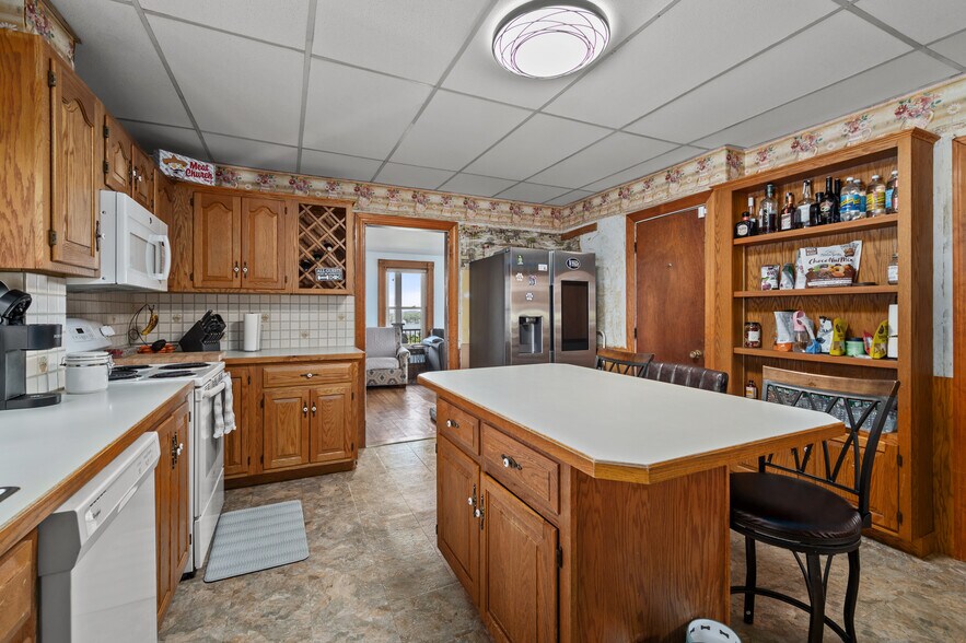 More Photos Of 291 Endicott St N, Laconia Hotel For Sale