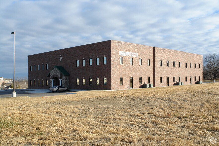 More Photos Of 5005 S 153rd St, Omaha Office For Sale