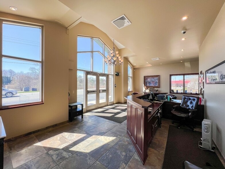 More Photos Of 1737 N Main Ext St, Butler Light Distribution For Sale