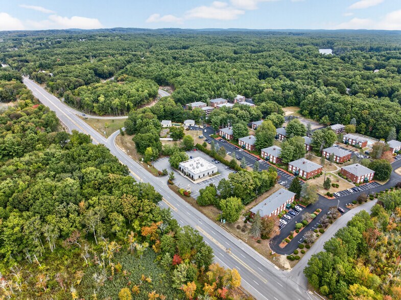 More Photos Of 560 S Main St, Andover General Retail For Sale