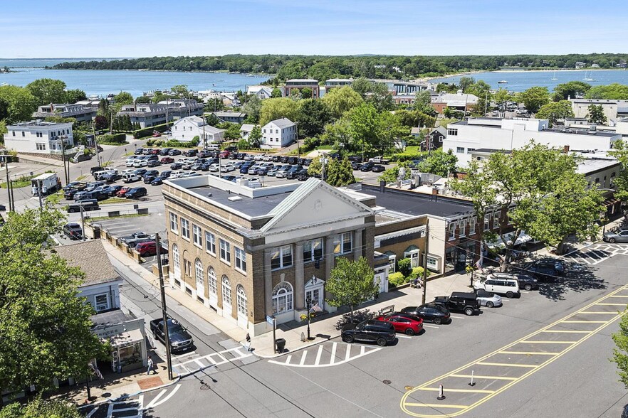 More Photos Of 138 Main St, Sag Harbor Office For Lease
