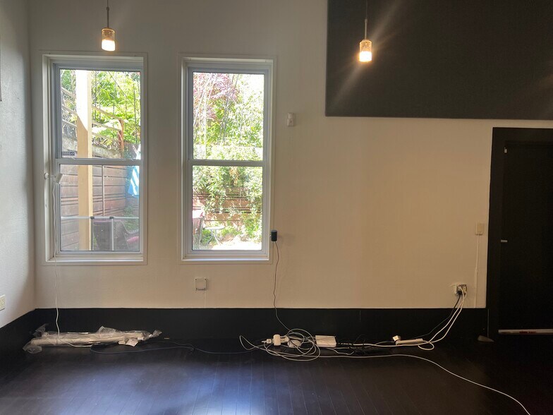 More Photos Of 506-508 14th St, San Francisco Storefront Retail Residential For Lease