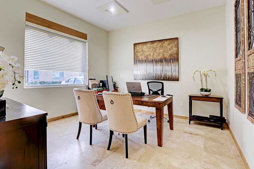 More Photos Of 25329 Budde Rd, The Woodlands Unknown For Lease