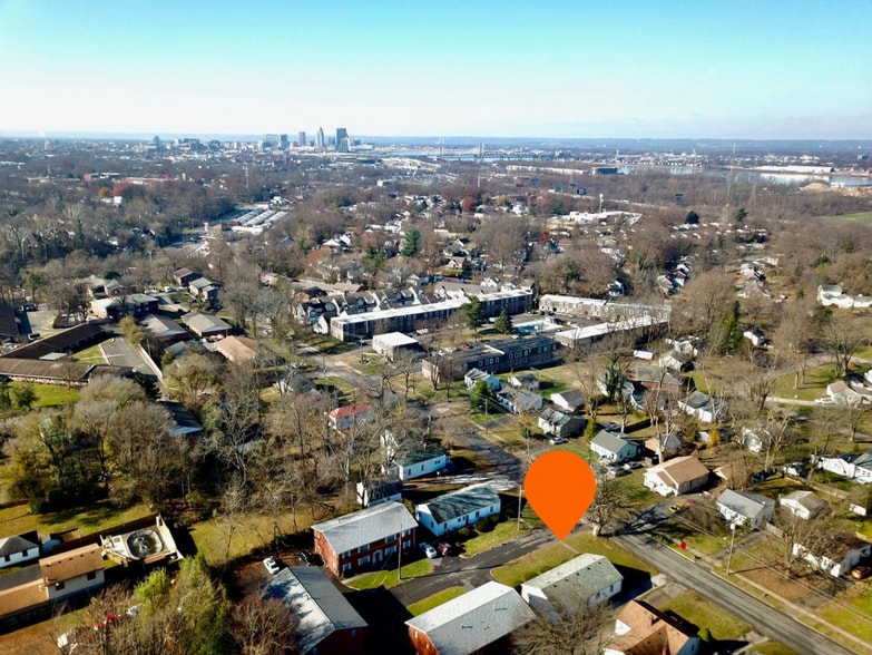 Primary Photo Of 2628 Lindsay Ave, Louisville Multifamily For Sale