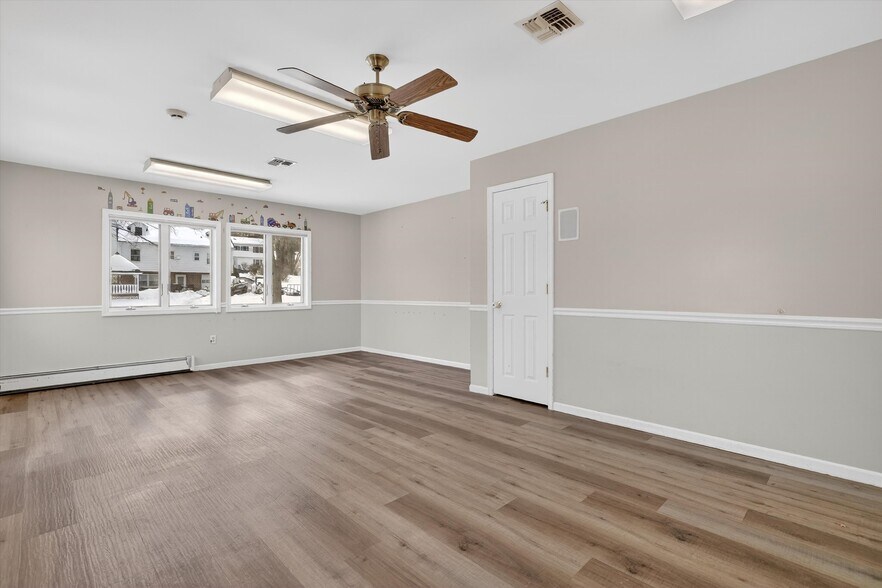 More Photos Of 75 Ramapo Rd, Garnerville Office For Lease