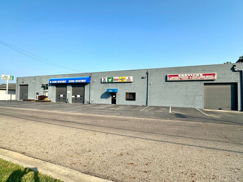 More Photos Of 2821 Garland St, Niles Auto Repair For Sale