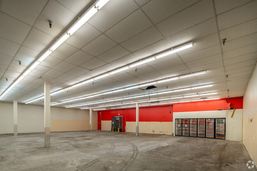 More Photos Of 20425-20427 Plymouth Rd, Detroit Freestanding For Sale